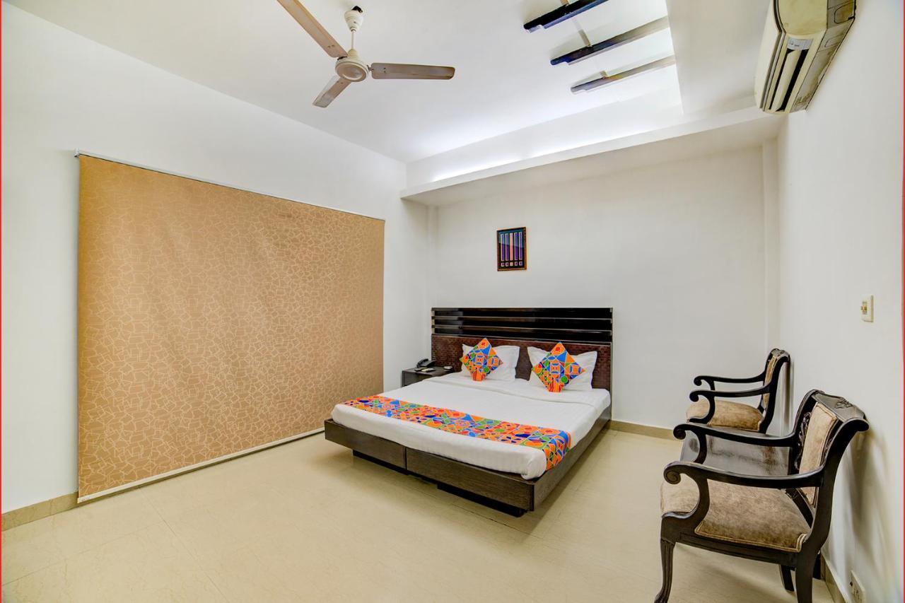Fabhotel Exotica Greenpark New Delhi Exterior photo
