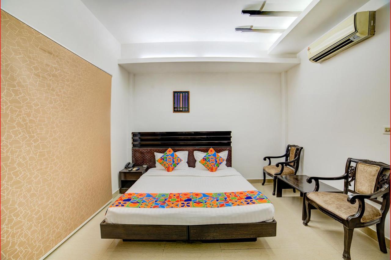 Fabhotel Exotica Greenpark New Delhi Exterior photo