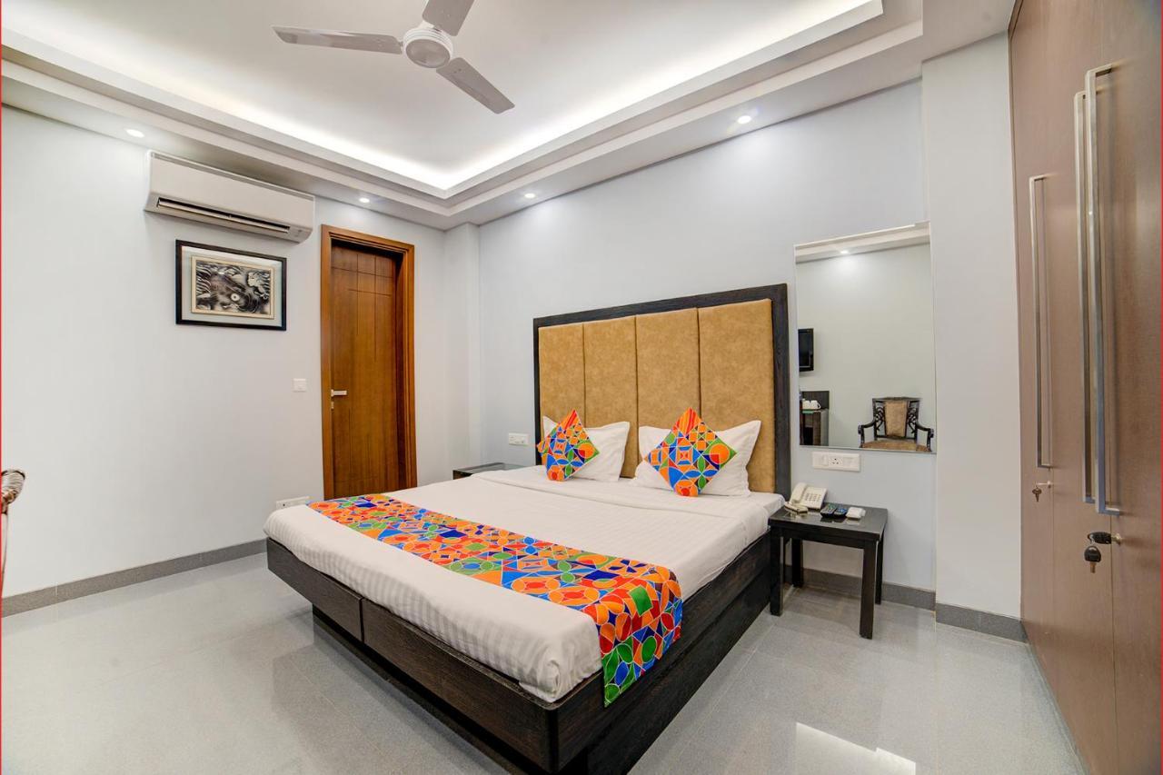 Fabhotel Exotica Greenpark New Delhi Exterior photo