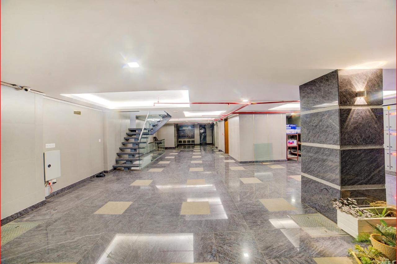 Fabhotel Exotica Greenpark New Delhi Exterior photo