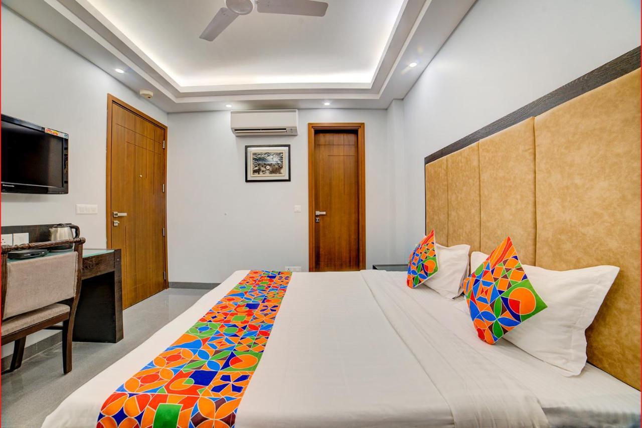 Fabhotel Exotica Greenpark New Delhi Exterior photo