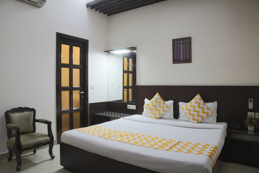 Fabhotel Exotica Greenpark New Delhi Exterior photo