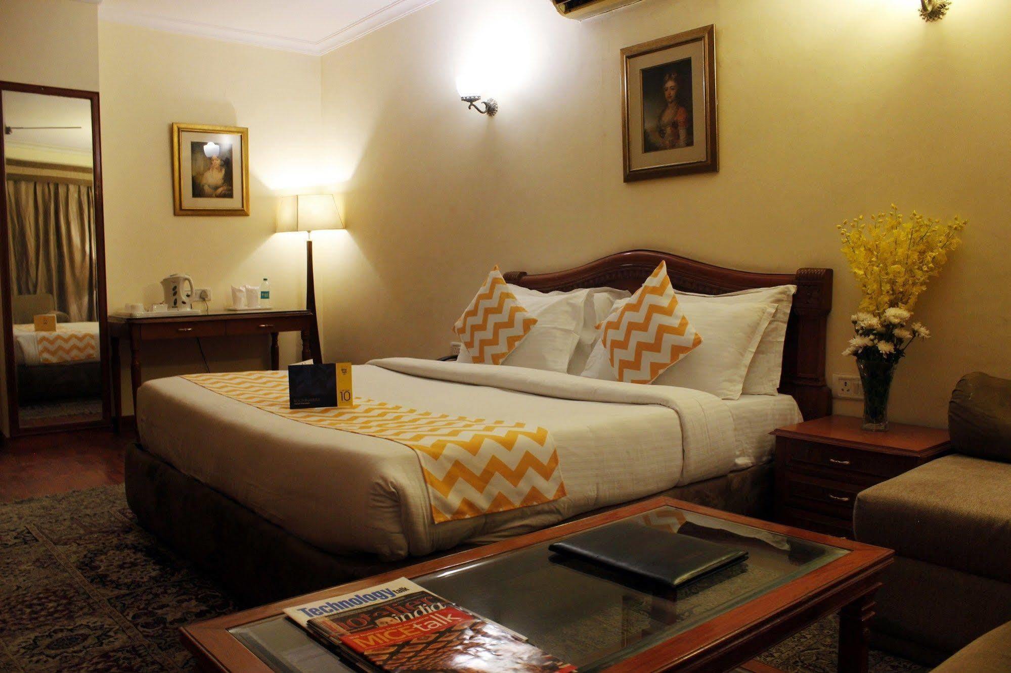 Fabhotel Exotica Greenpark New Delhi Exterior photo